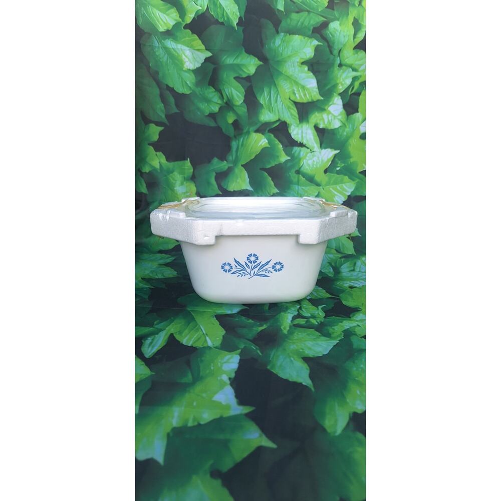 Vintage 1 3/4 qt Corning Ware Blue Cornflower Sunflower Never Used!!